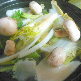 白菜マッシュルームと大根の葉のサラダ